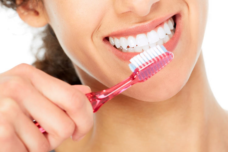 چگونه مسواک بزنیم؟